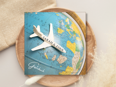 Gästebuch Hochzeit mit Weltkarte und Flugzeug